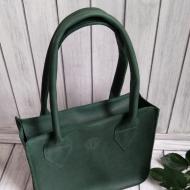С чем носить зеленую сумку?