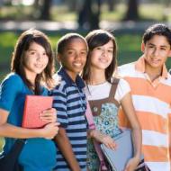 Aula de estudos sociais sobre o tema “Idade especial: adolescência. Desenvolvimento social do adolescente.