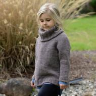 Suéteres de malha para meninas de diferentes idades: descrições e padrões